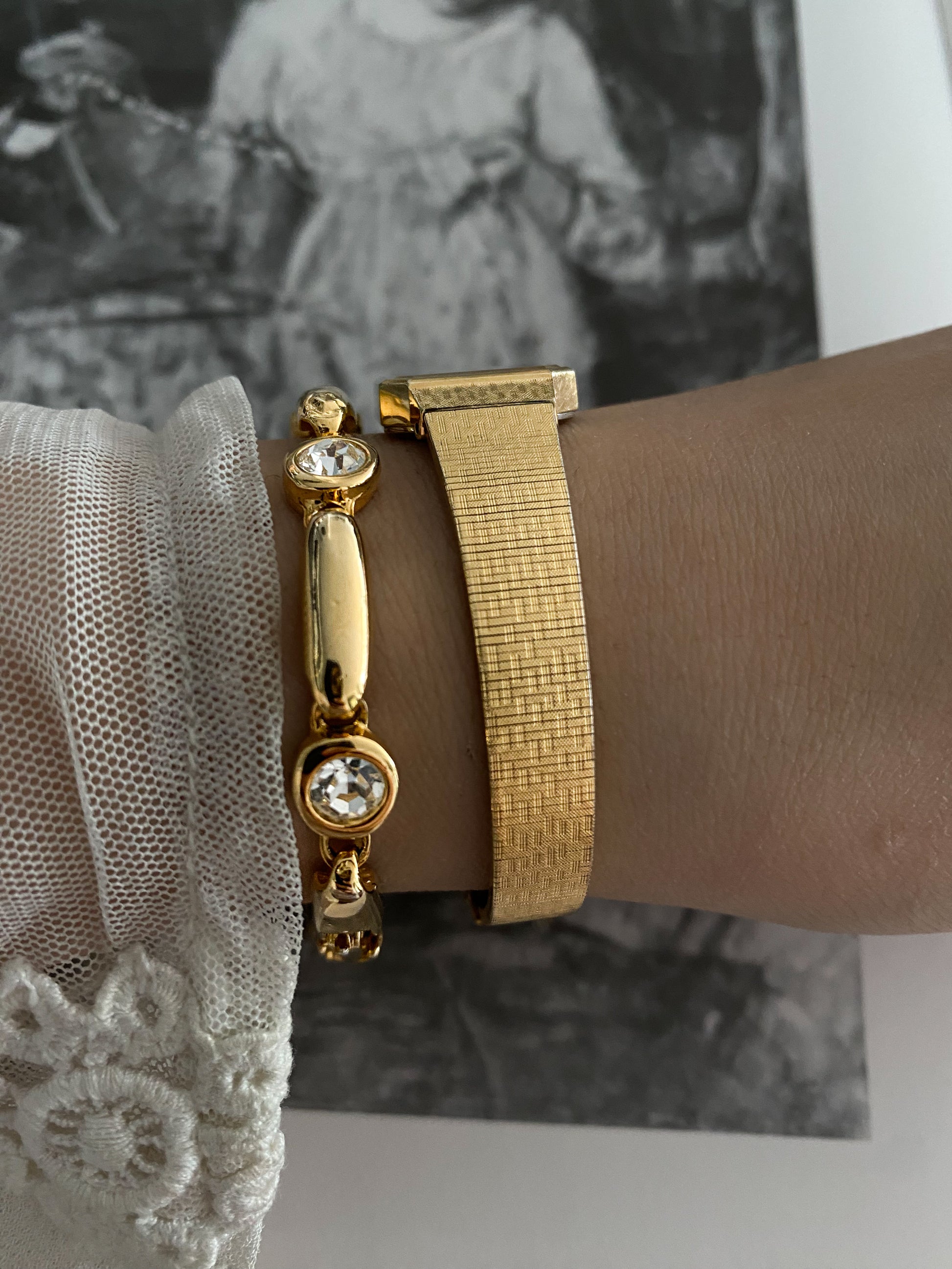 Gold Tone Seiko 1400 - 5490 Vintage Ladies Watch from the 1980s