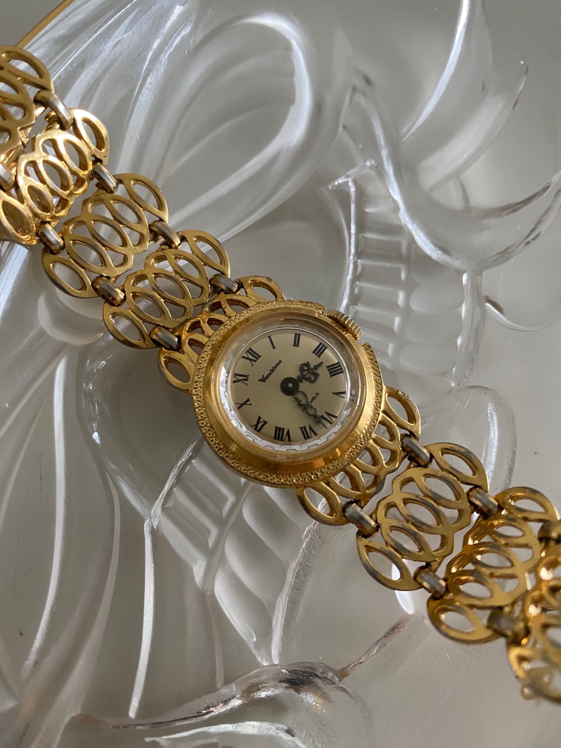 1970s Vintage Filigree Art Deco Vendôme Mechanical Watch
