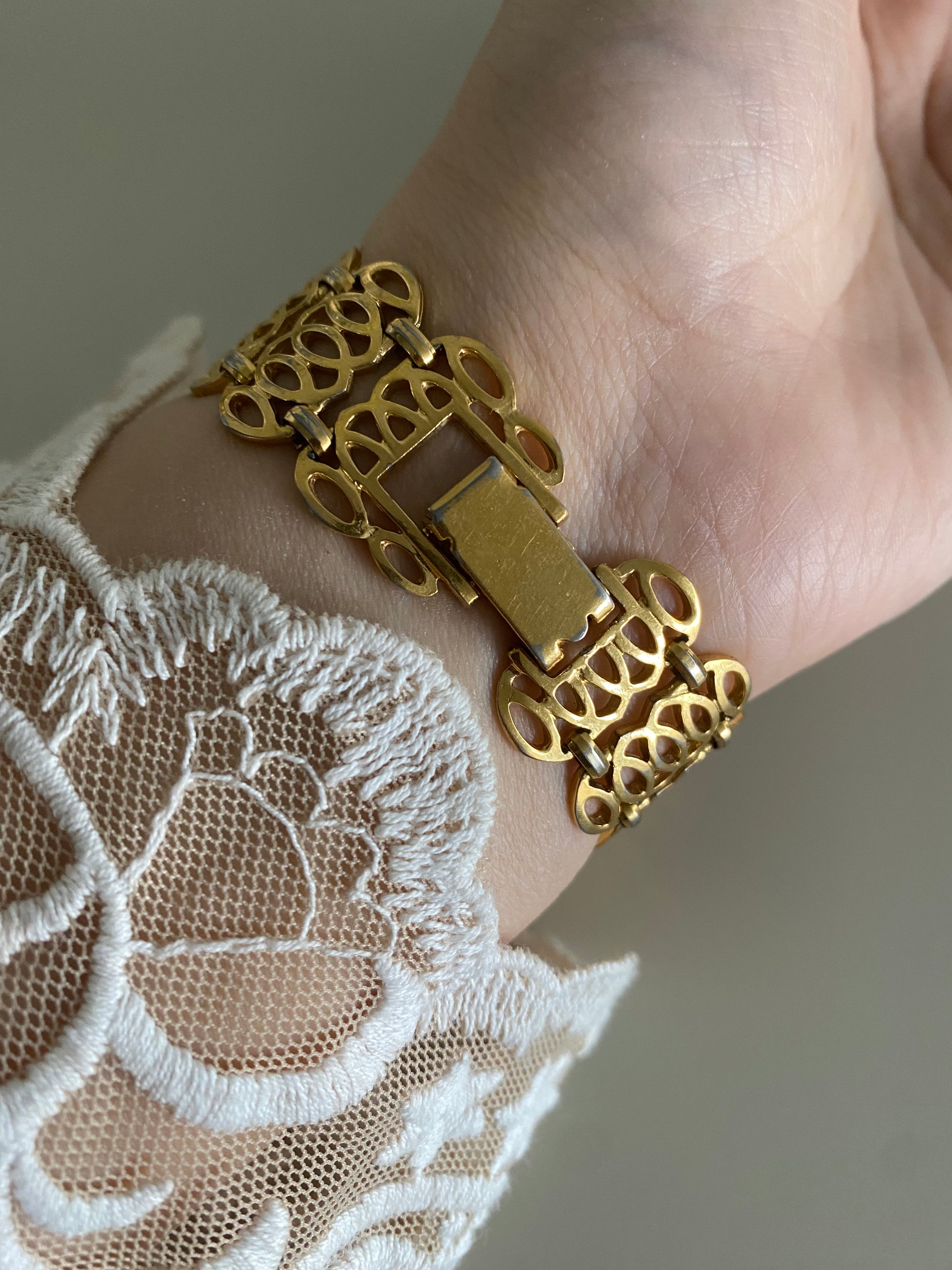 1970s Vintage Filigree Art Deco Vendôme Mechanical Watch