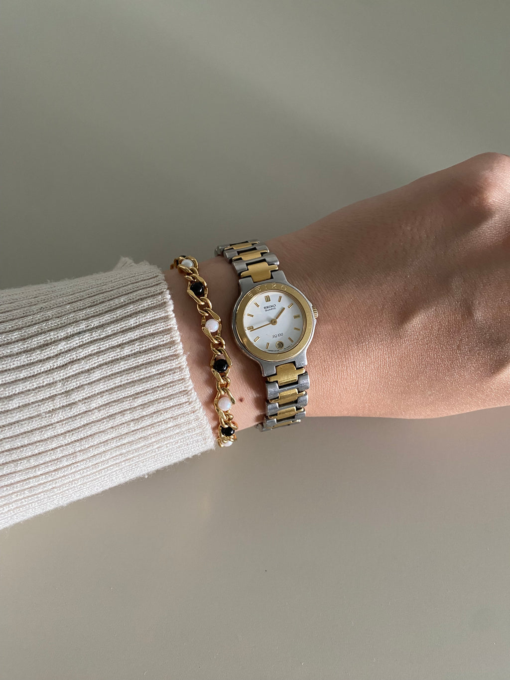 Beautiful Vintage 1989 Two tone Seiko SQ100 Ladies watch
