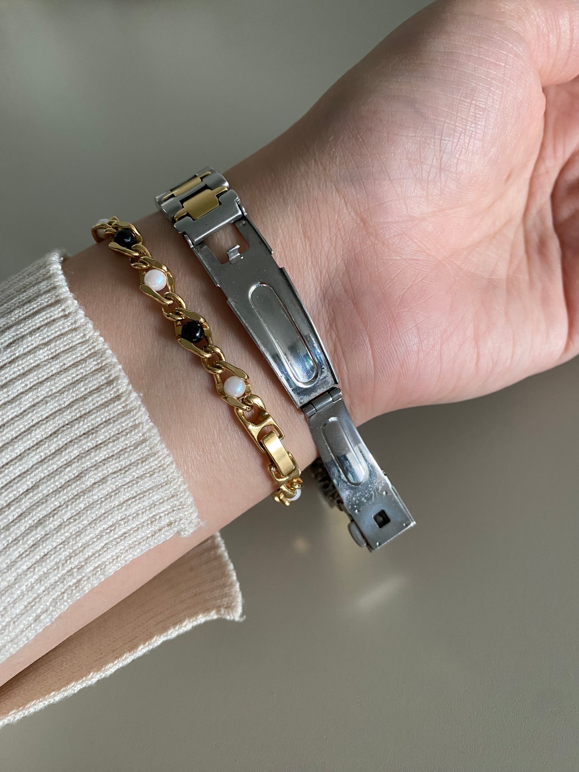 Beautiful Vintage 1989 Two tone Seiko SQ100 Ladies watch